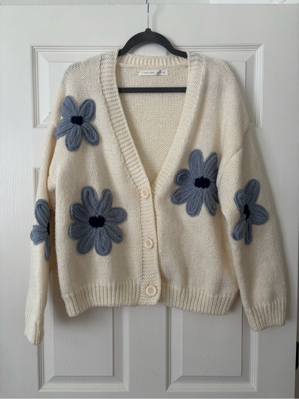 Floral Appliqué V-Neck Button Cardigan